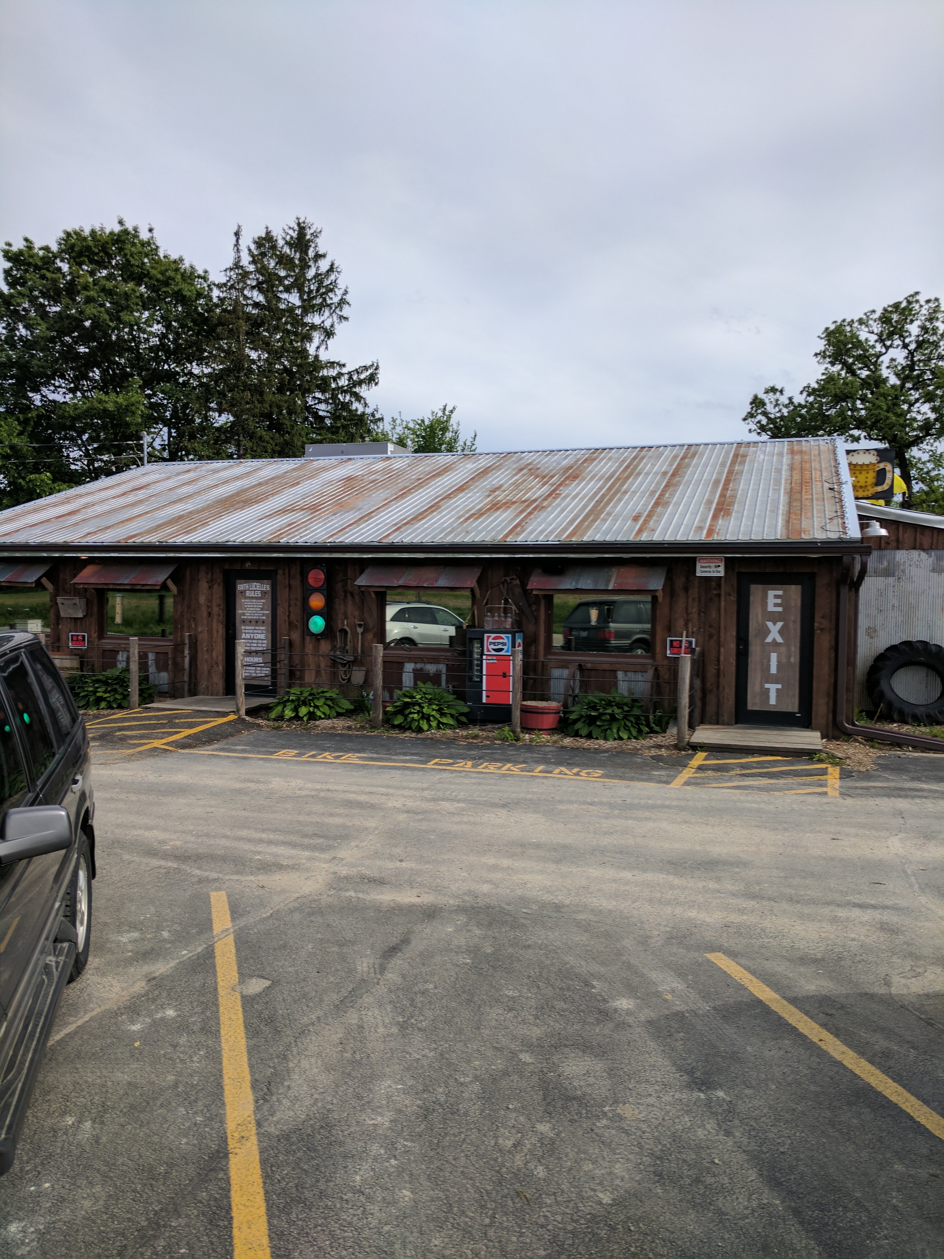 Edith Lucielle's Bait Shack & Wing Depot Image