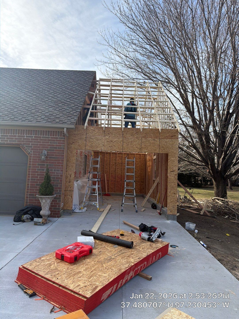 VersaCon Roofing & Construction Image