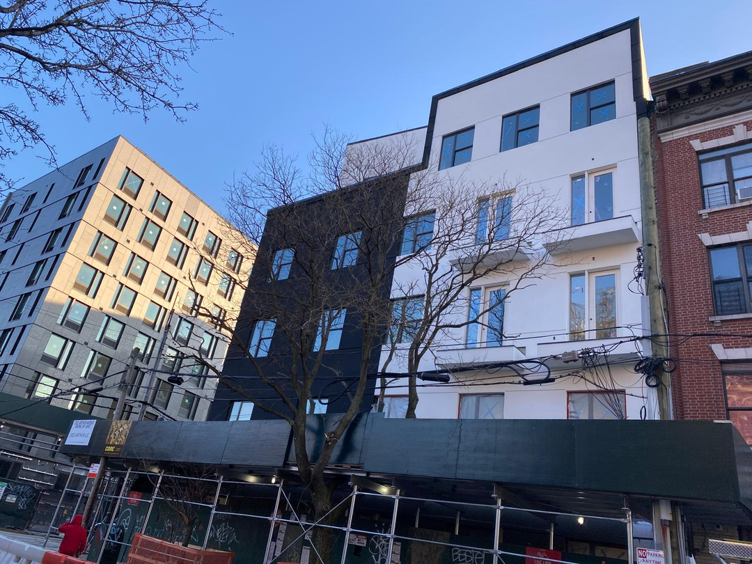 SkyWalker Roofing and Stucco Image