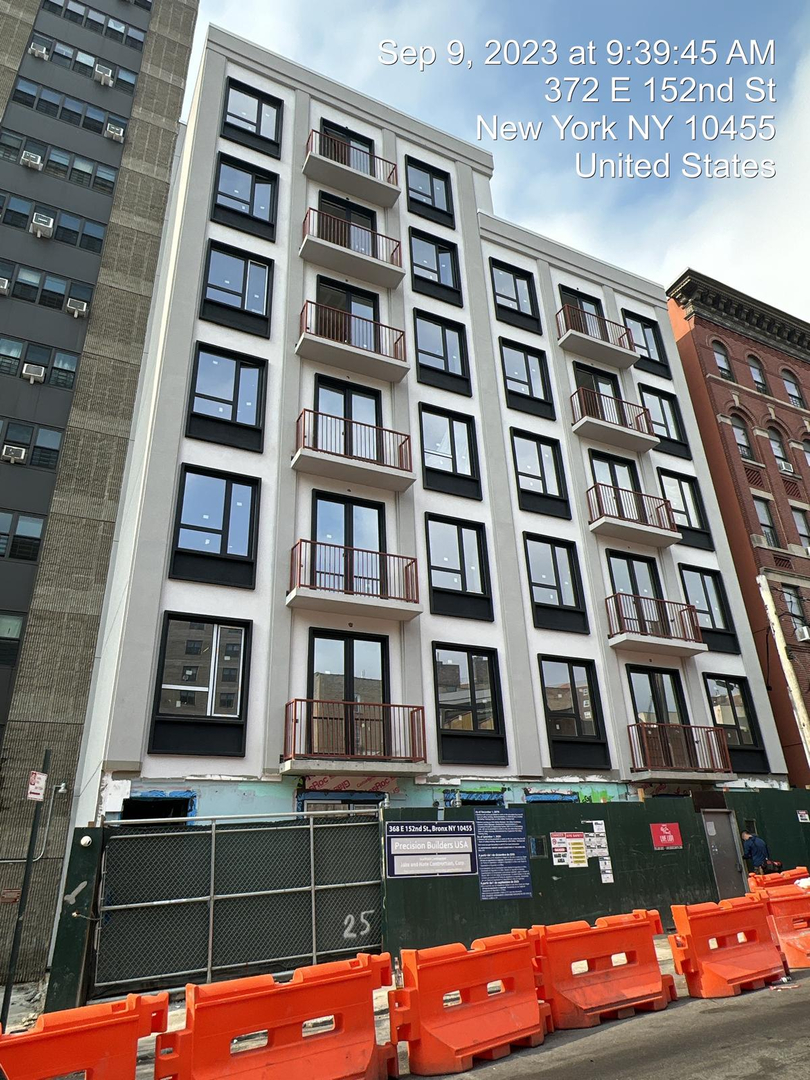 SkyWalker Roofing and Stucco Image