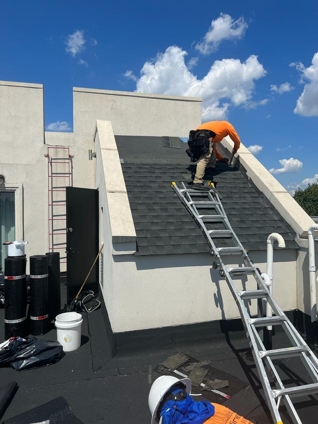 SkyWalker Roofing and Stucco Image