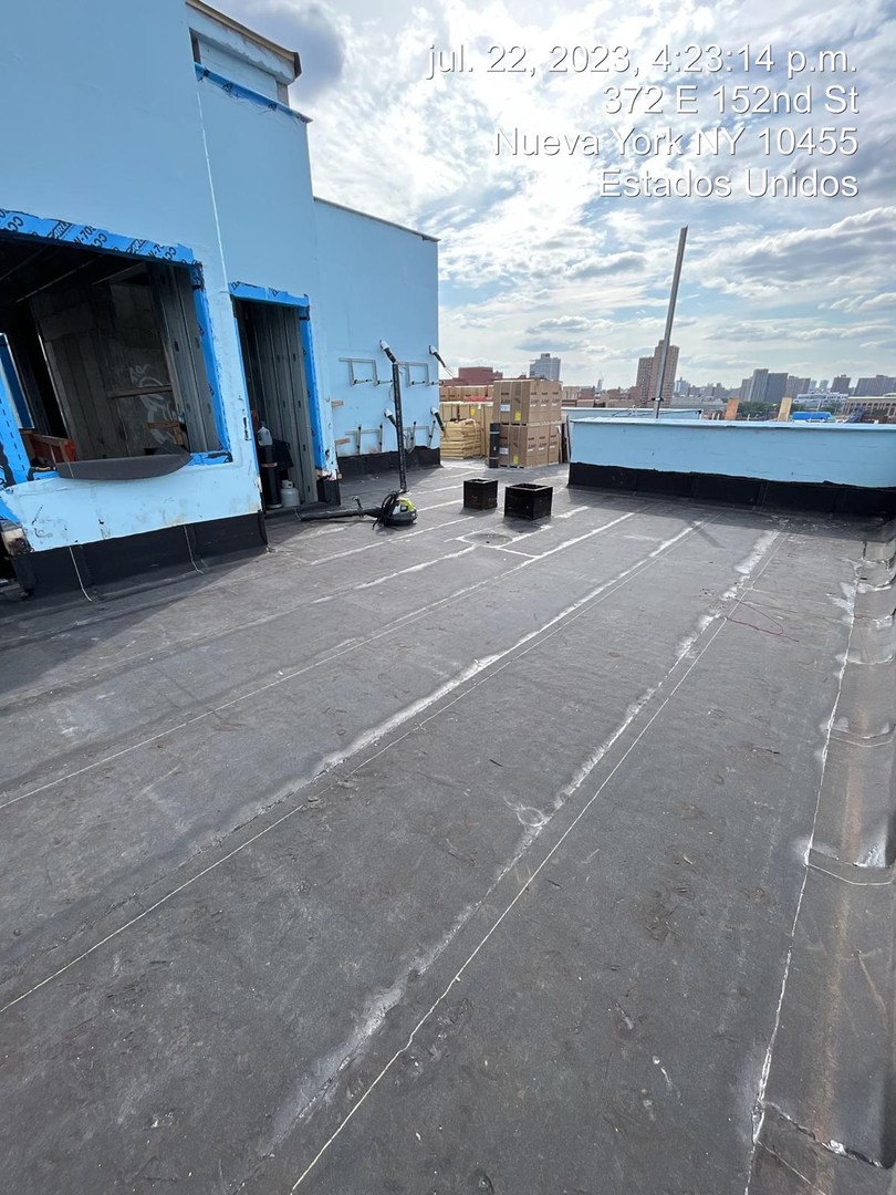 SkyWalker Roofing and Stucco Image