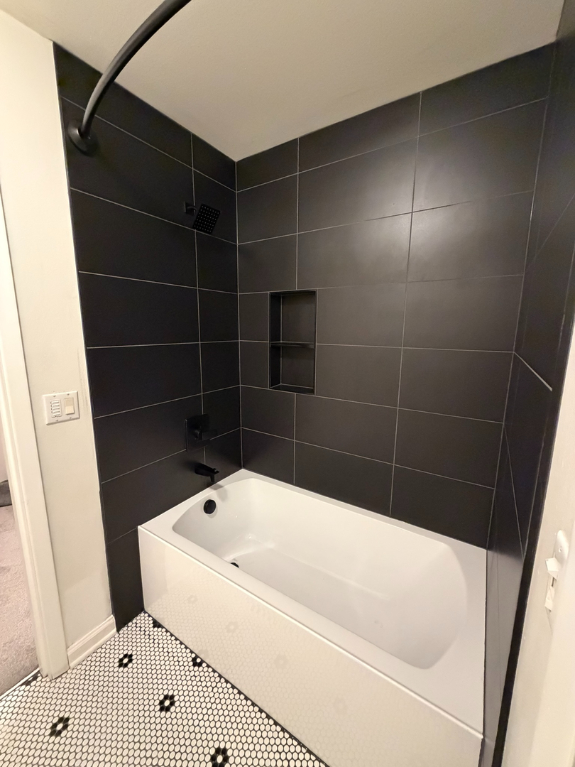 Mainstreet Design and Build Logo