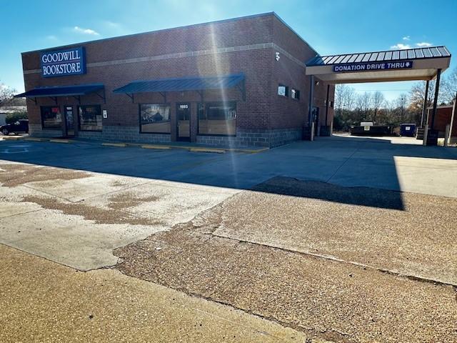 Goodwill Bookstore Image