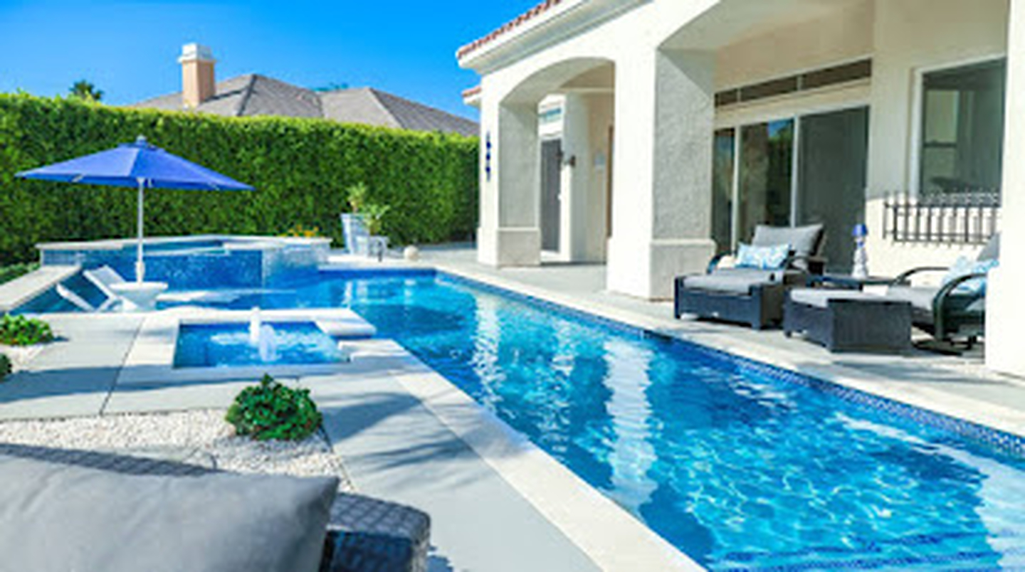 Desert Luxury Pools | Indio Logo