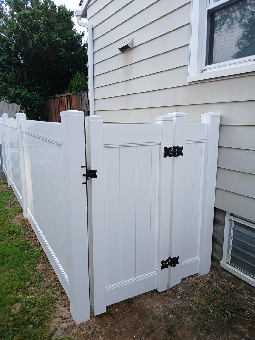 SJ Fence LLC Image