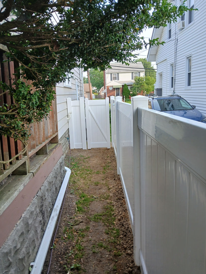SJ Fence LLC Image