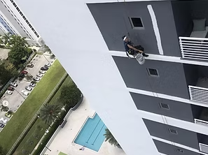 Diamond Edge Pressure Cleaning Image