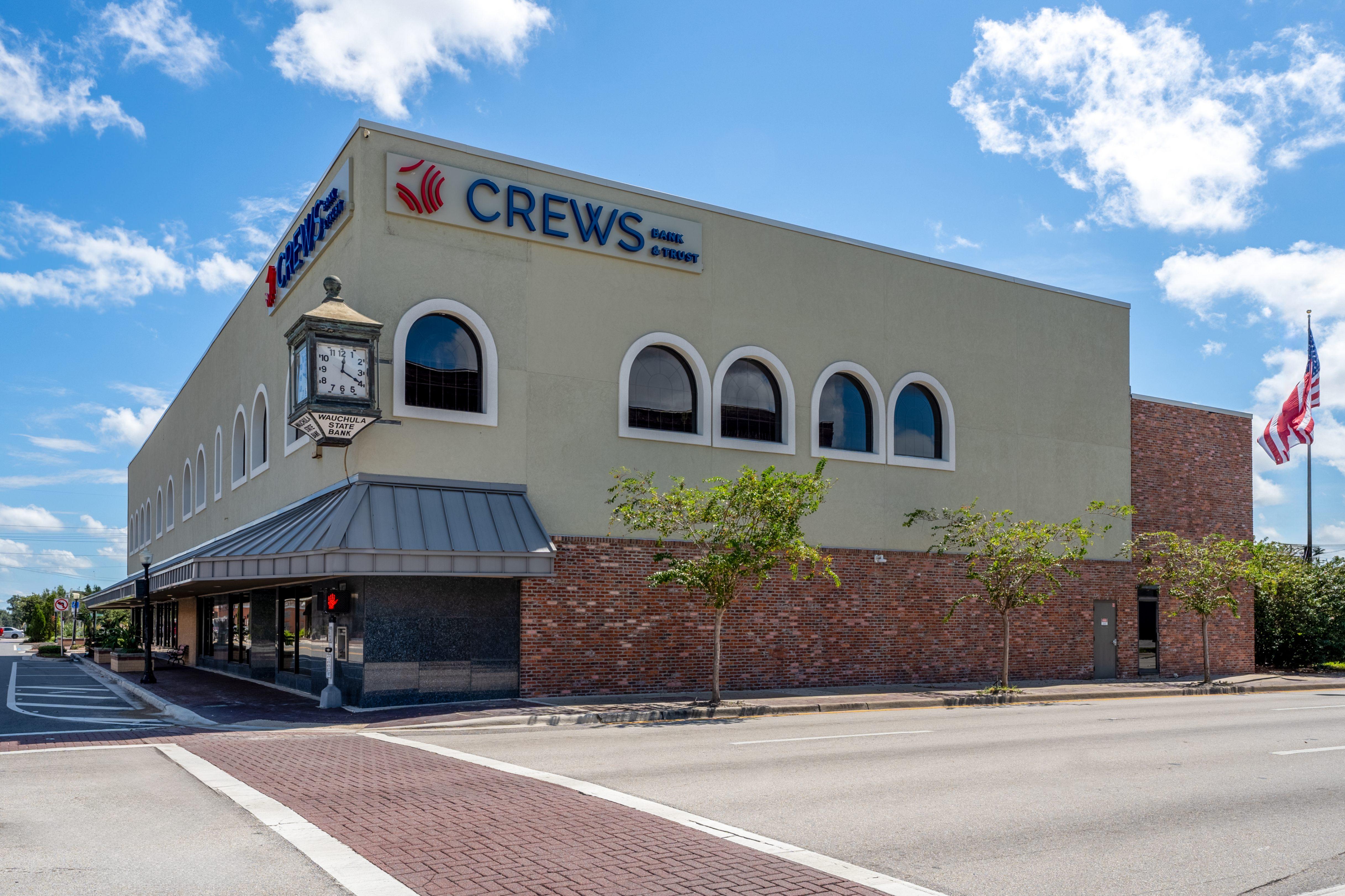 Crews Bank & Trust Image