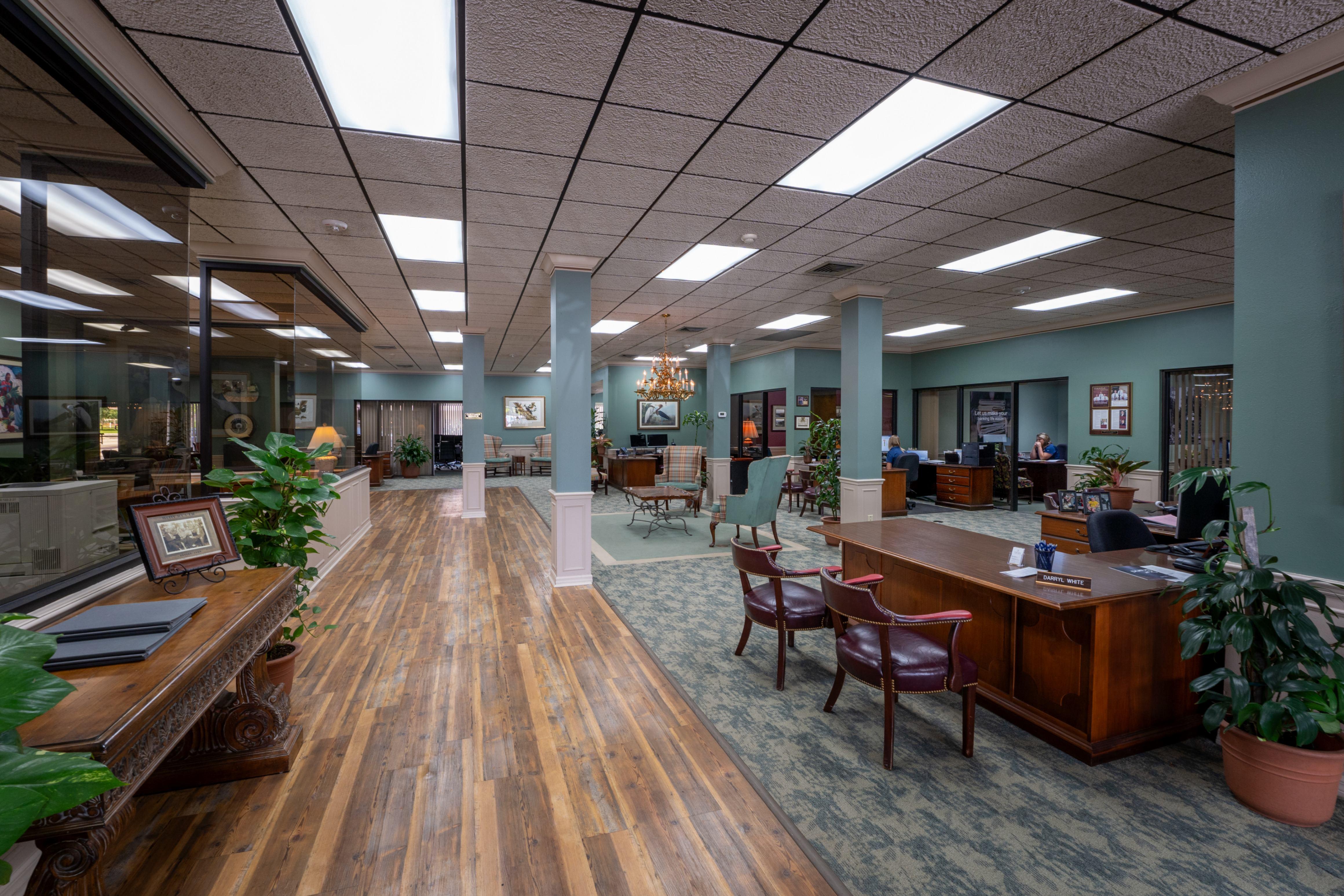 Crews Bank & Trust Image