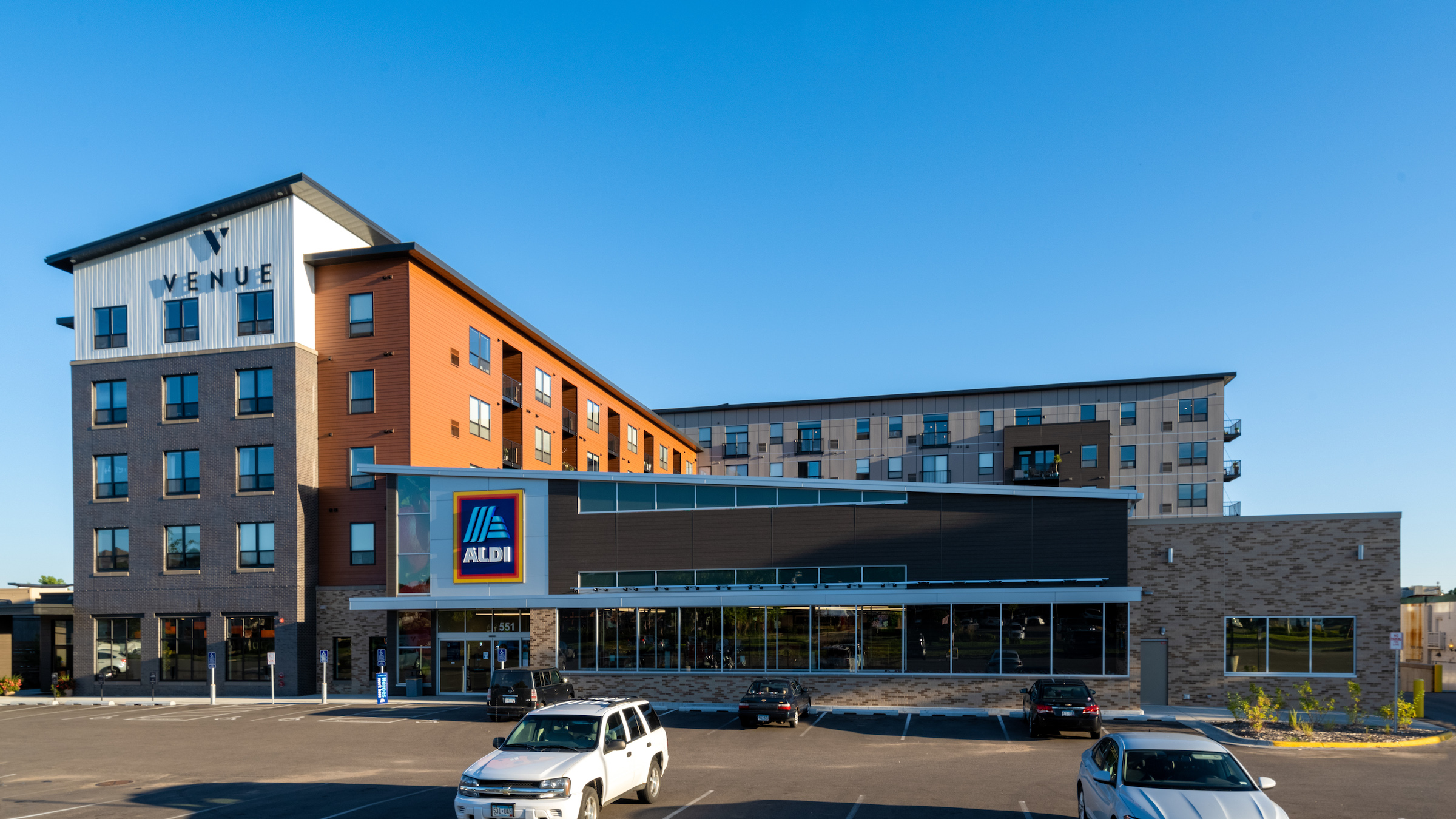 Venue Apartments - Chanhassen, MN