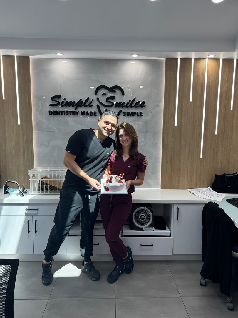 SimpliSmiles Hicksville Logo