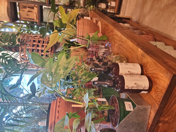 Botanica Floral + Home Image