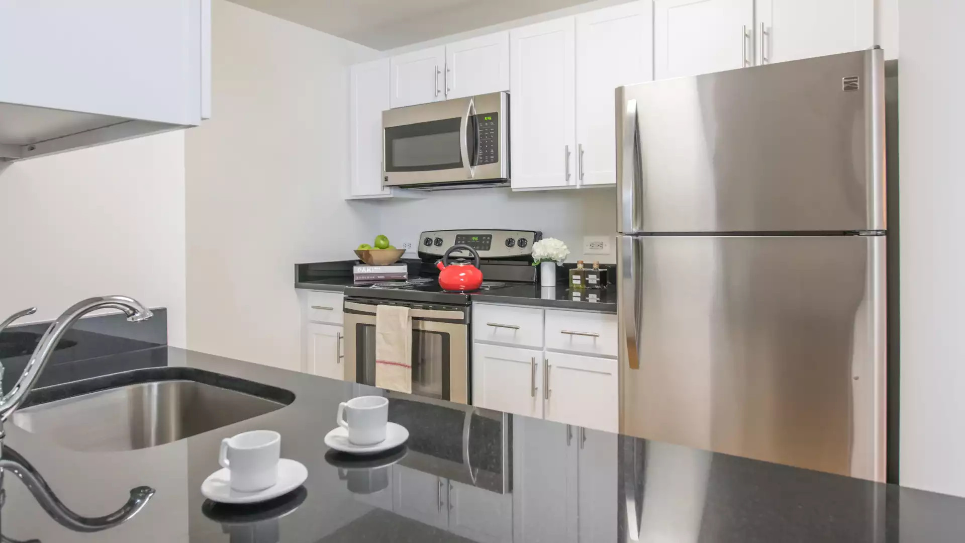 77 Park Avenue Apartments - Hoboken, NJ