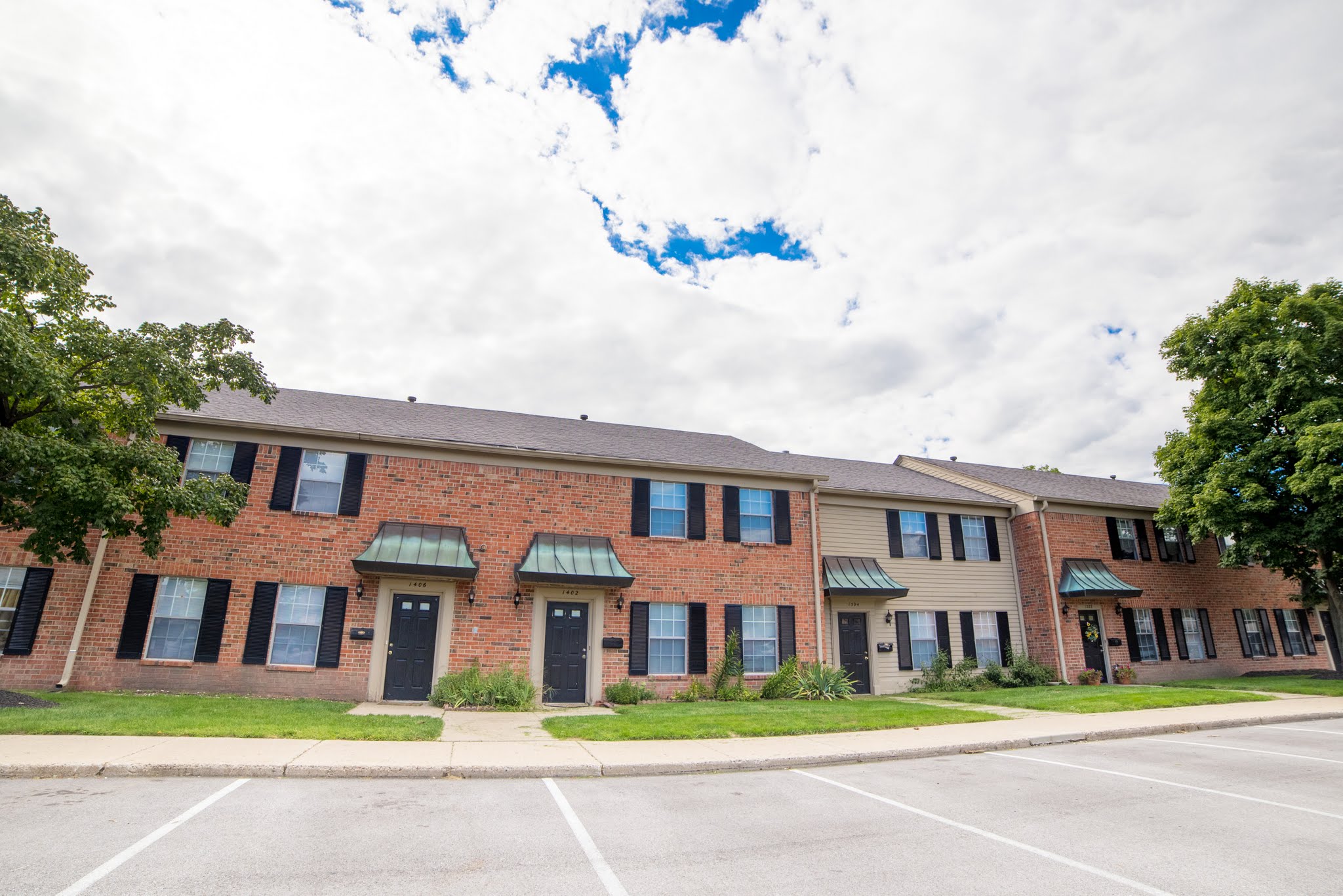Governor Square Apartments - Carmel, IN
