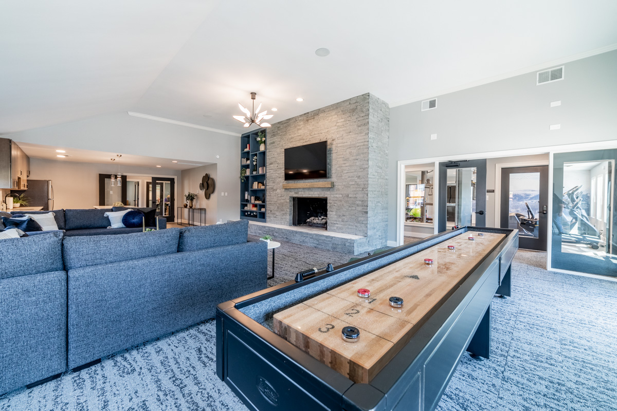Governor Square Apartments - Carmel, IN