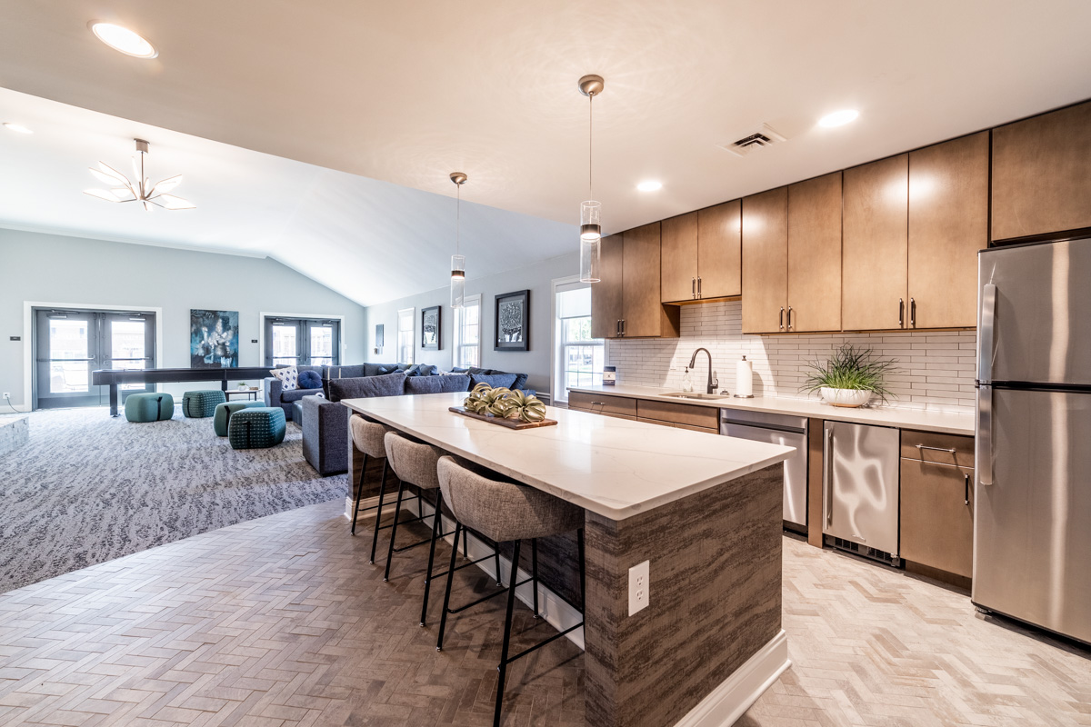 Governor Square Apartments - Carmel, IN