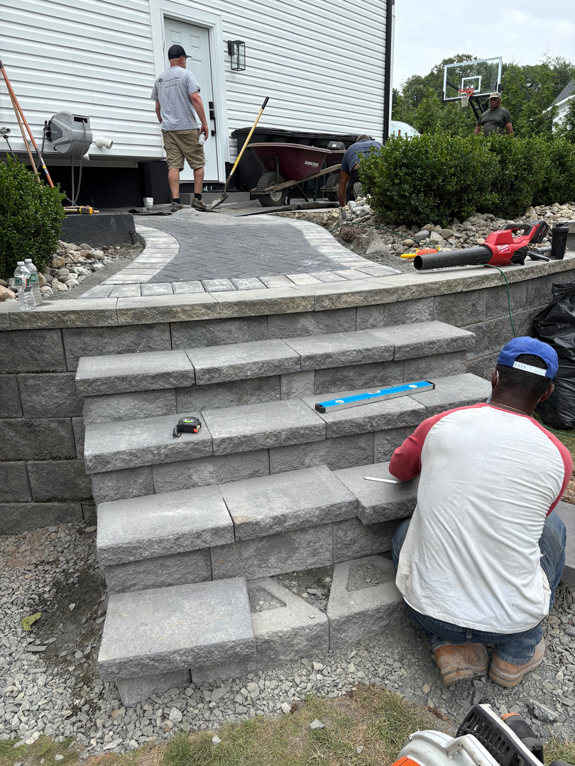 QuietCare Landscaping Image