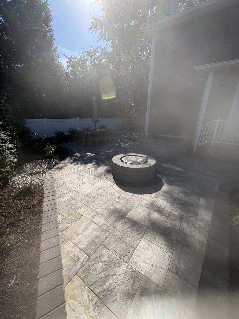 QuietCare Landscaping Image