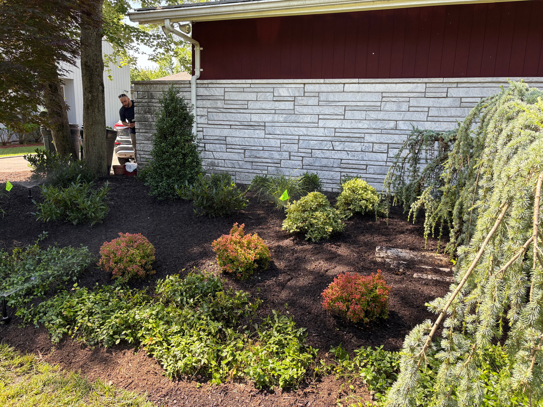 QuietCare Landscaping Image