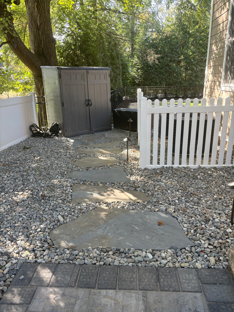 QuietCare Landscaping Image