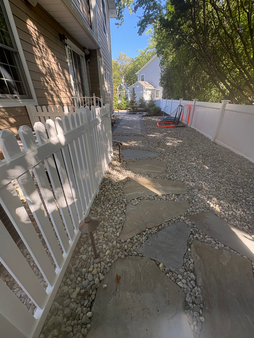 QuietCare Landscaping Image