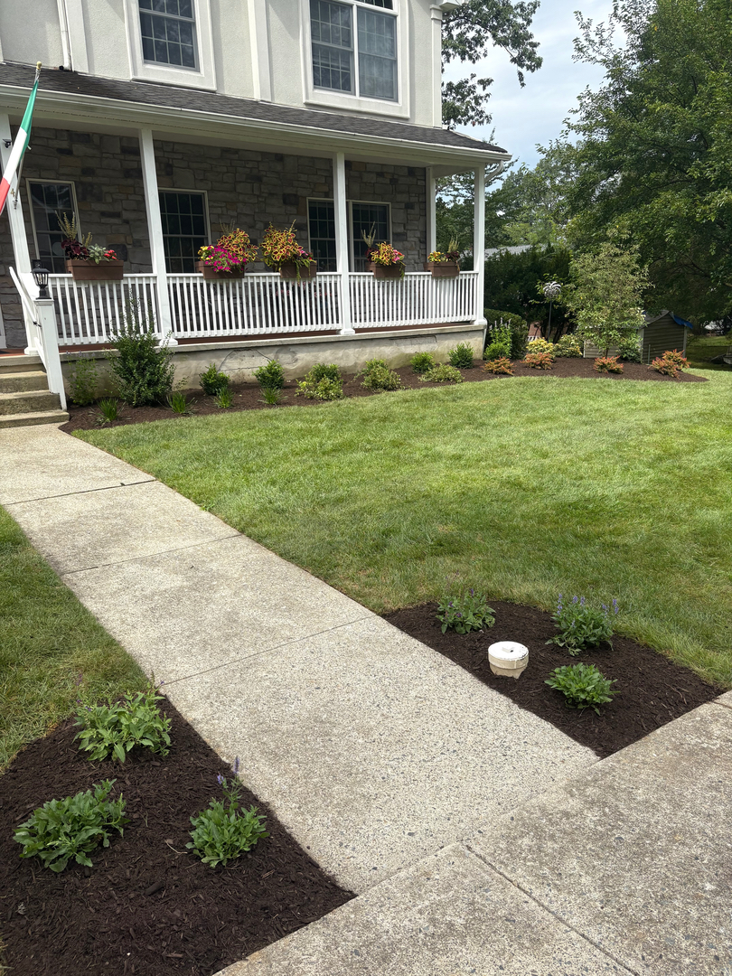 QuietCare Landscaping Image