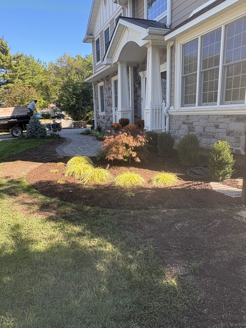 QuietCare Landscaping Image