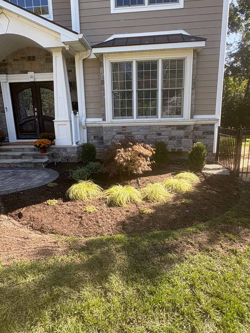 QuietCare Landscaping Image