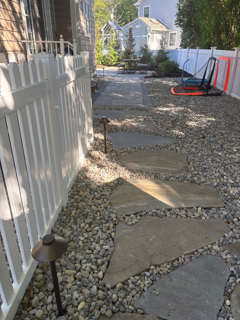 QuietCare Landscaping Image