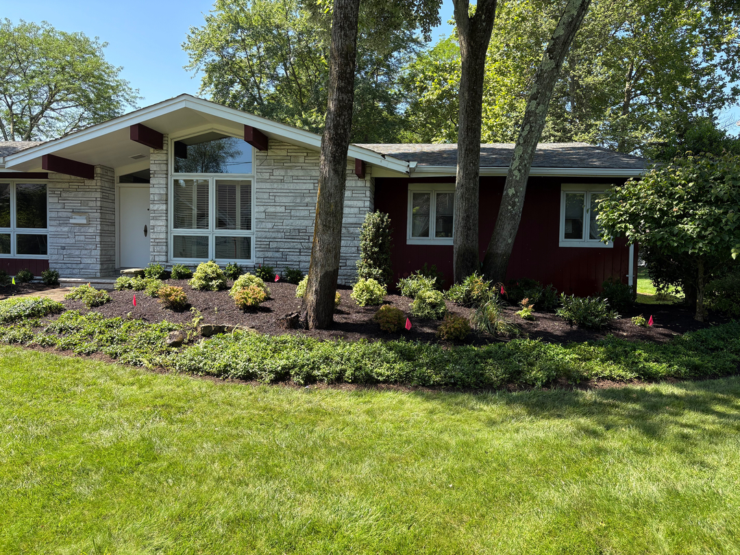 QuietCare Landscaping Image