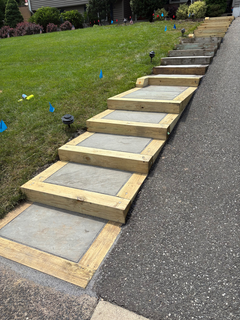 QuietCare Landscaping Image