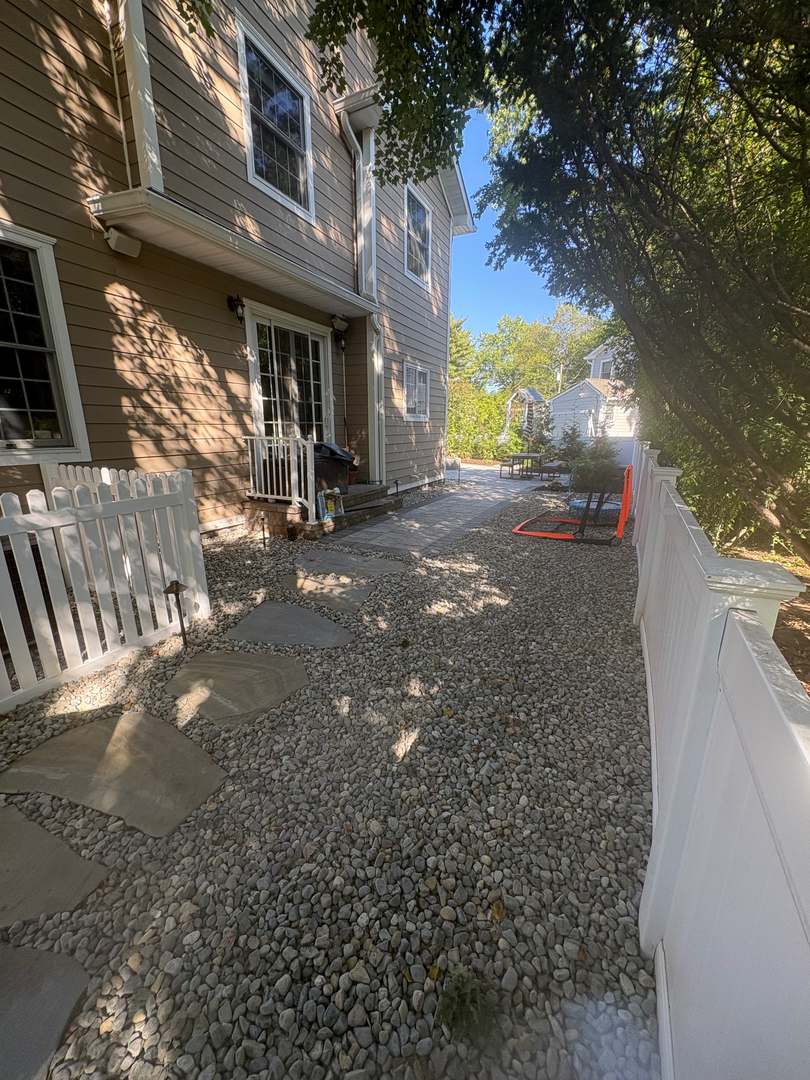 QuietCare Landscaping Image