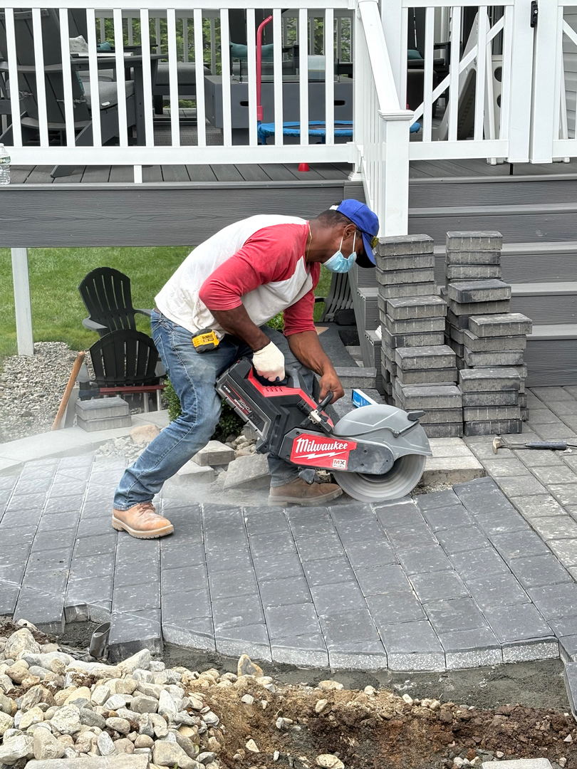 QuietCare Landscaping Image