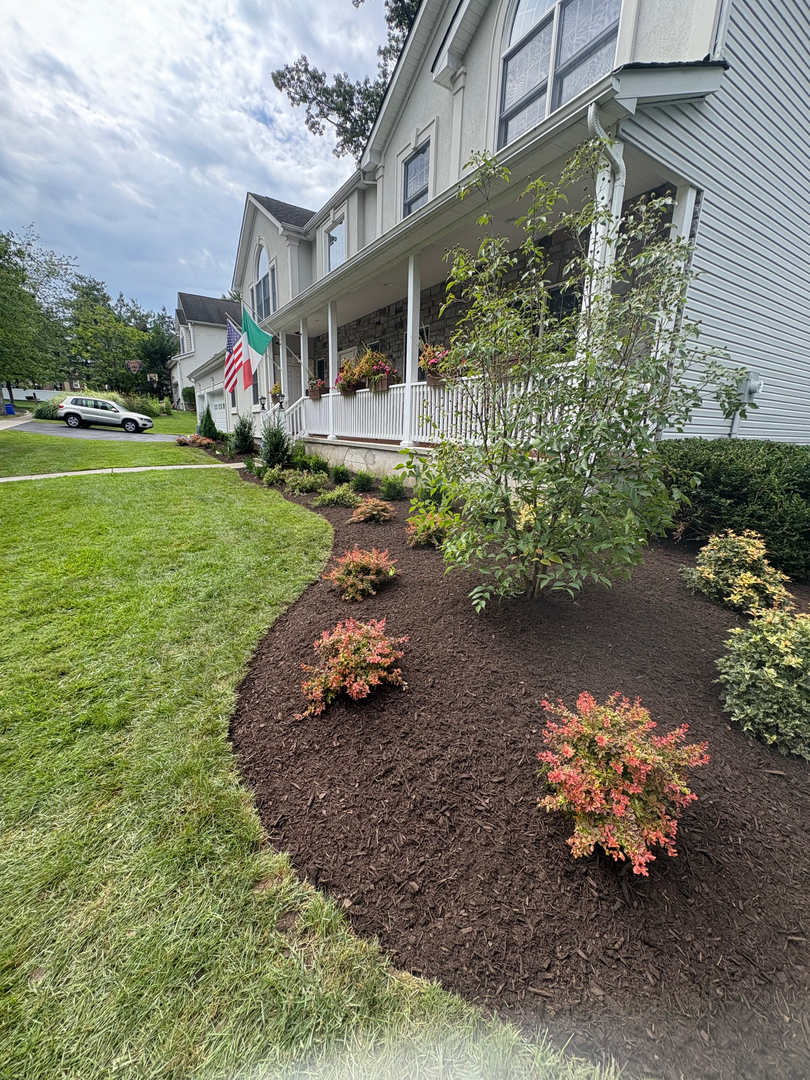 QuietCare Landscaping Image