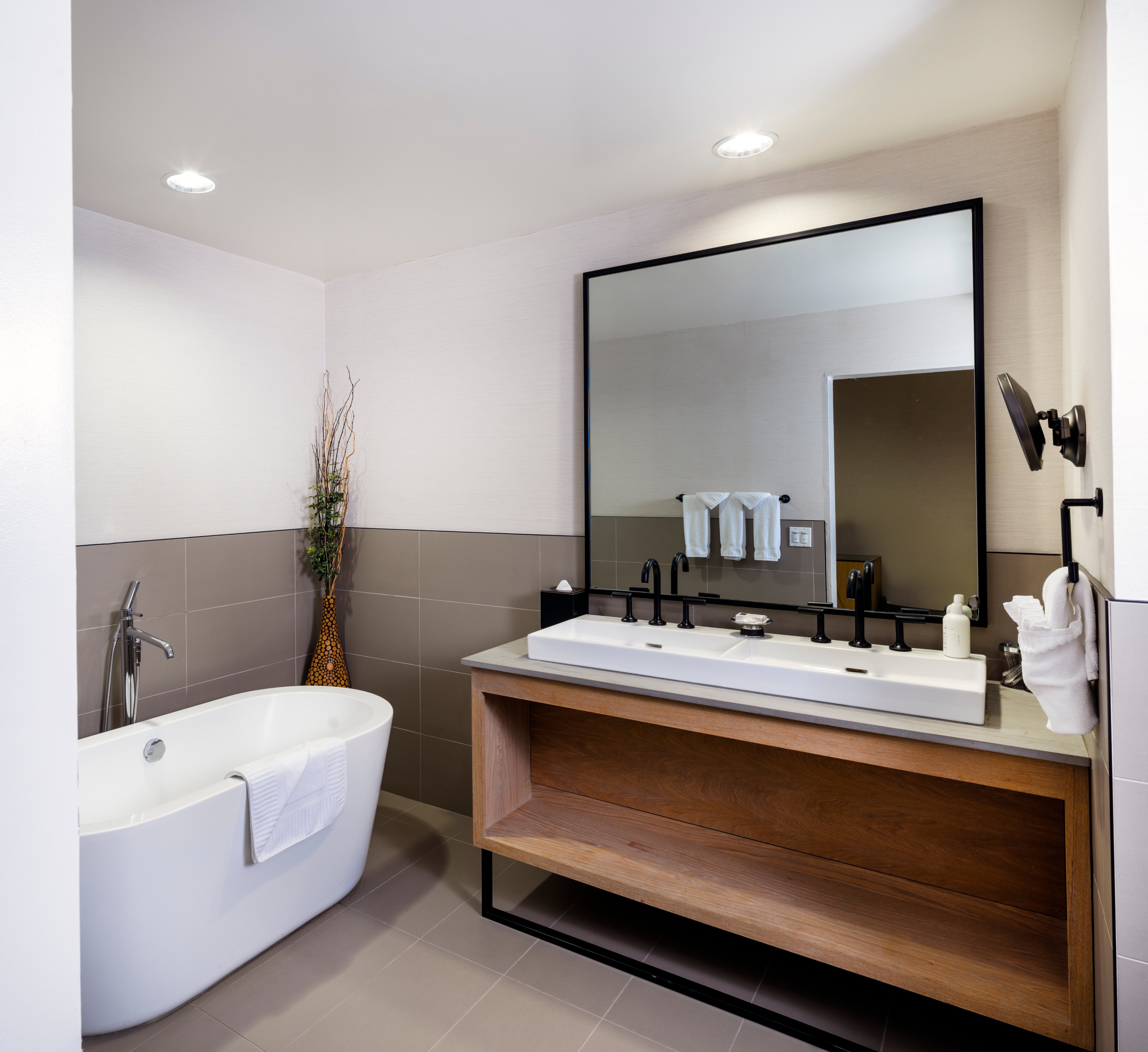 Tenaya Lodge at Yosemite Image