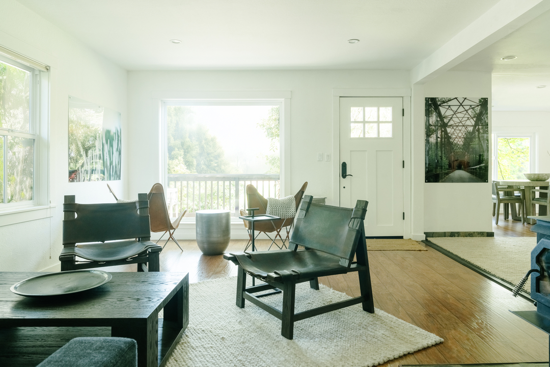 Thomas George Estates Image