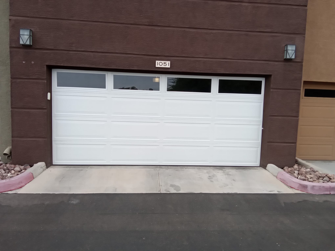Garage Door Grunts Image