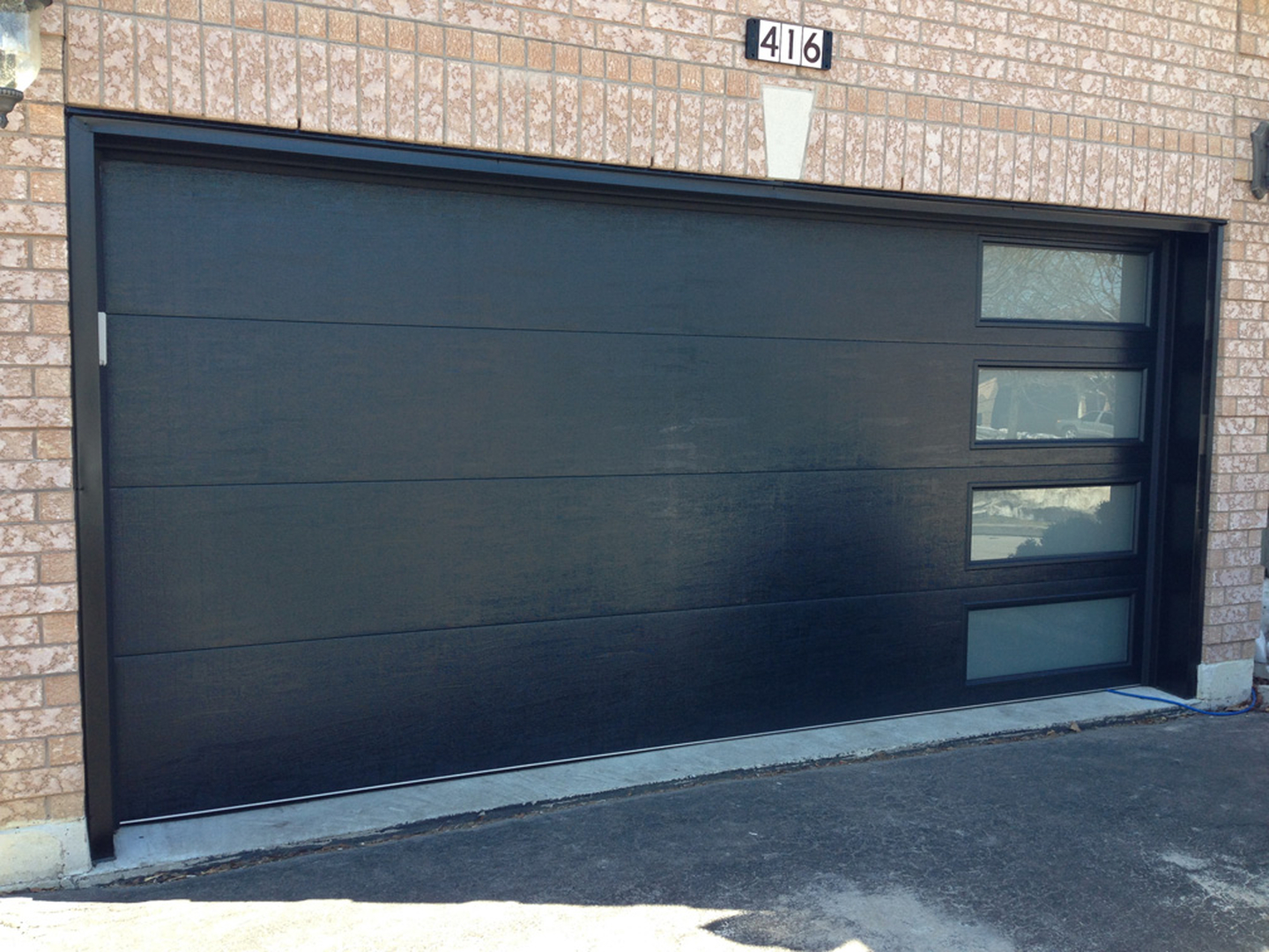 Garage Door Grunts Image