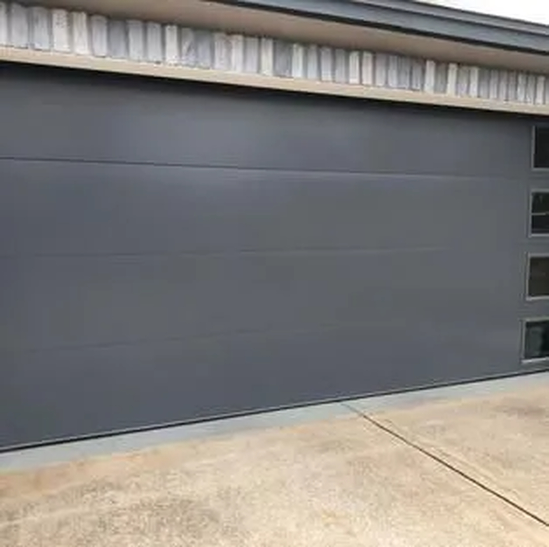 Garage Door Grunts Image