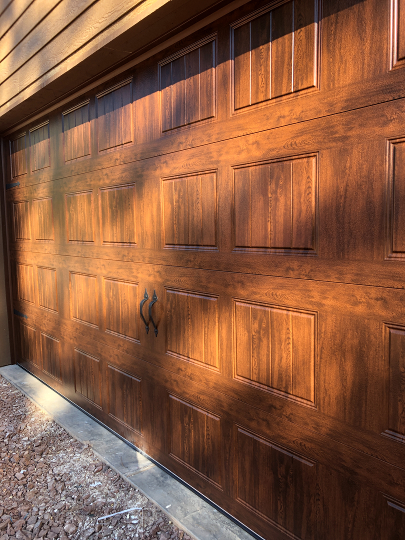 Garage Door Grunts Image