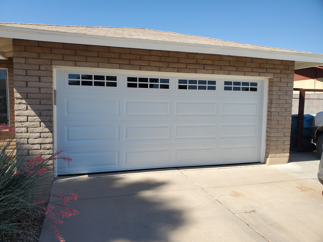 Garage Door Grunts Image
