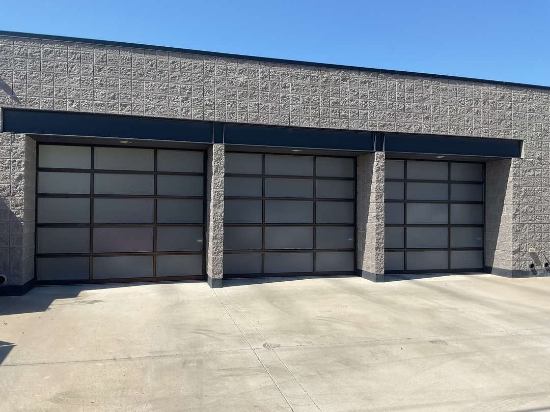 Garage Door Grunts Image