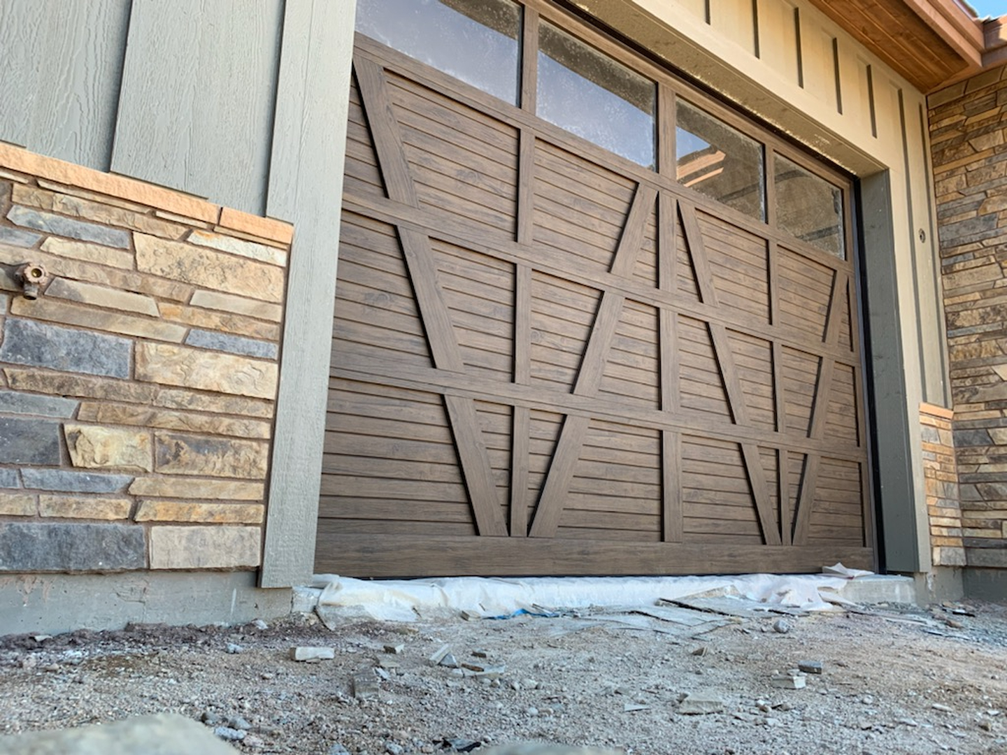 Garage Door Grunts Image