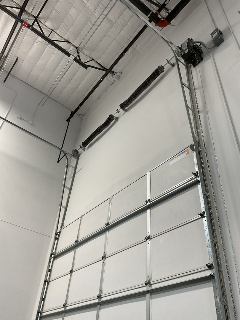 Garage Door Grunts Image