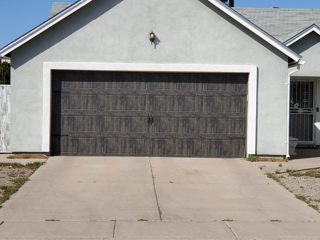 Garage Door Grunts Image