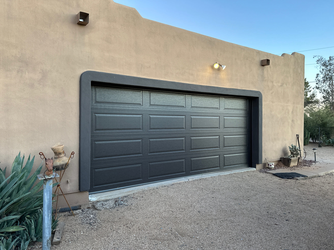 Garage Door Grunts Image