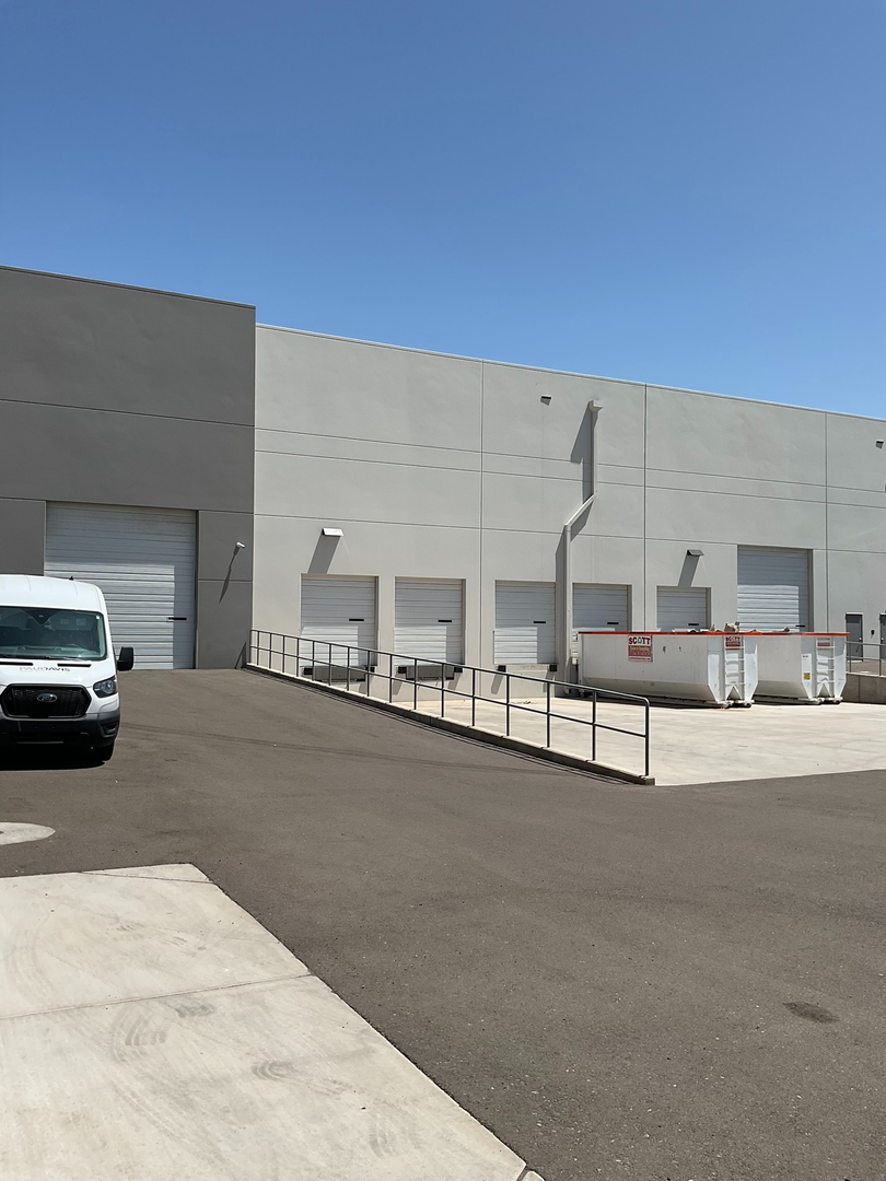 Garage Door Grunts Image