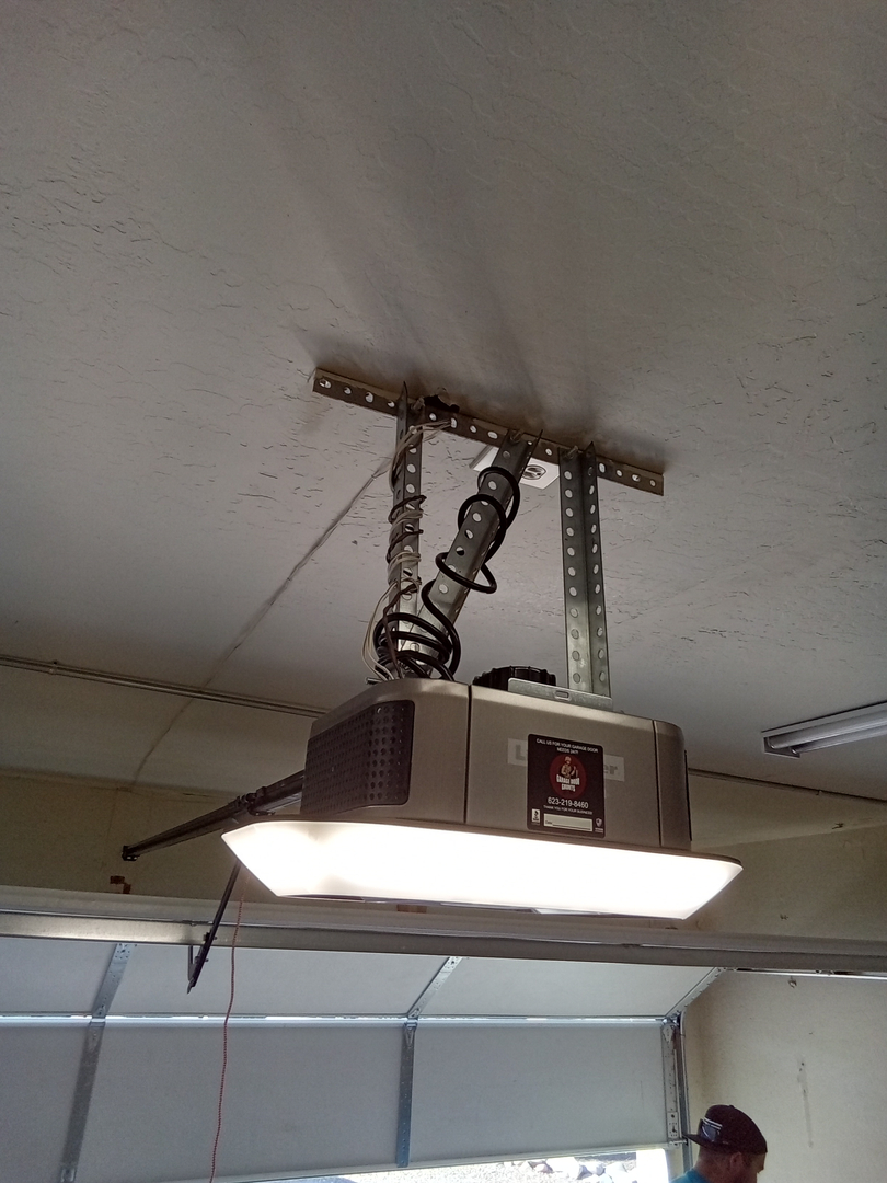 Garage Door Grunts Image