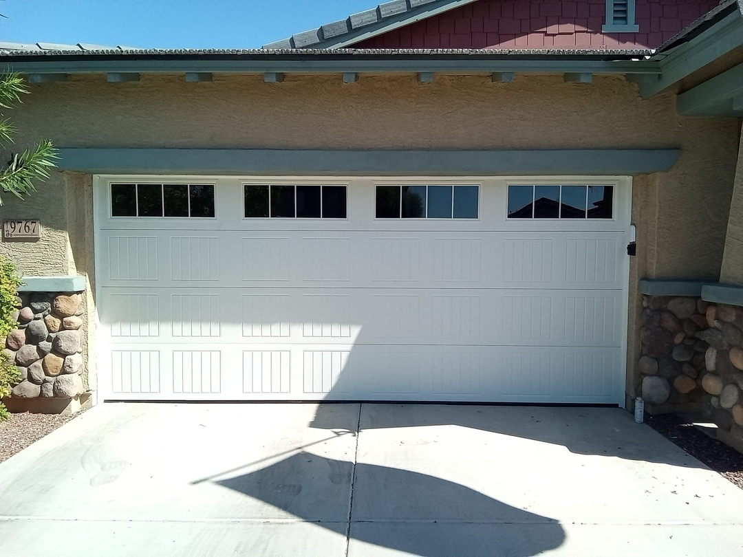 Garage Door Grunts Image
